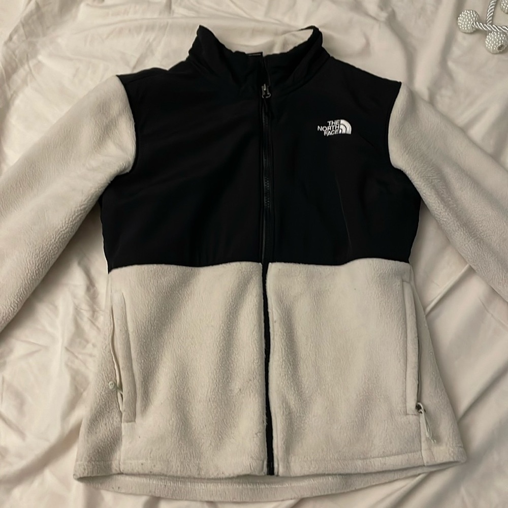 XS Northface Sweater zip up black and white